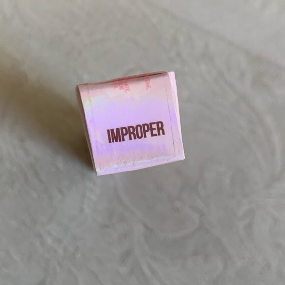 Jeffree Star Cosmetics Supreme Gloss Lipgloss in Improper BNIB - Picture 3 of 9